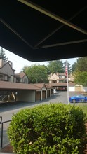 Stratford Apartments in Beaverton, OR - Foto de edificio - Building Photo