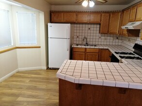 594 Rose Ln in Lake Arrowhead, CA - Building Photo - Building Photo