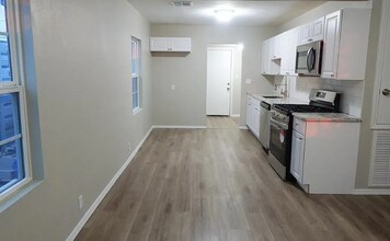 5202 N Rockwell Ave in Bethany, OK - Foto de edificio - Building Photo