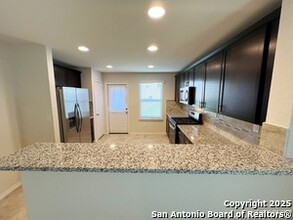 11875 Burnett Rnch in San Antonio, TX - Building Photo - Building Photo