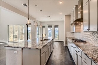 466 Anfield Cir in Austin, TX - Building Photo - Building Photo