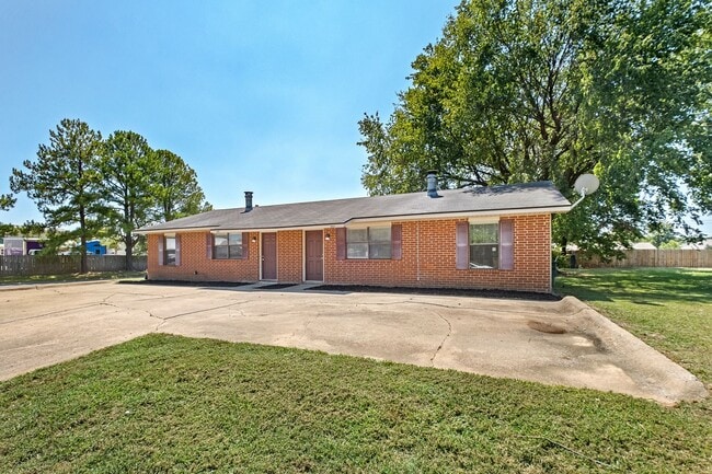 4451 Acoma St in Fayetteville, AR - Building Photo - Building Photo