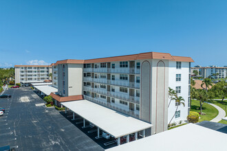 Tropic Bay in Delray Beach, FL - Building Photo - Building Photo