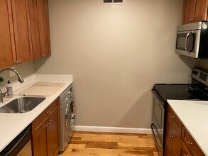 19 Bow St, Unit 17-21 in Somerville, MA - Building Photo - Building Photo