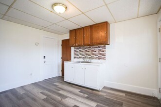 70 Maple St in Chicopee, MA - Building Photo - Building Photo