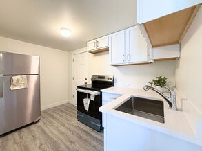 29222 Grand River Ave, Unit #5 in Farmington Hills, MI - Building Photo - Building Photo