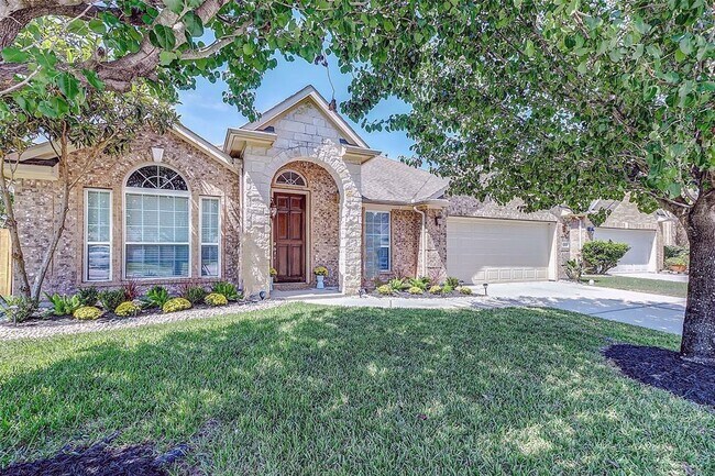 property at 19923 Brookway Oak Ct