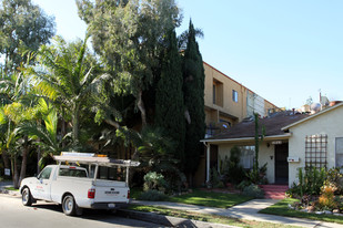 1029 Mira Mar Ave in Long Beach, CA - Building Photo