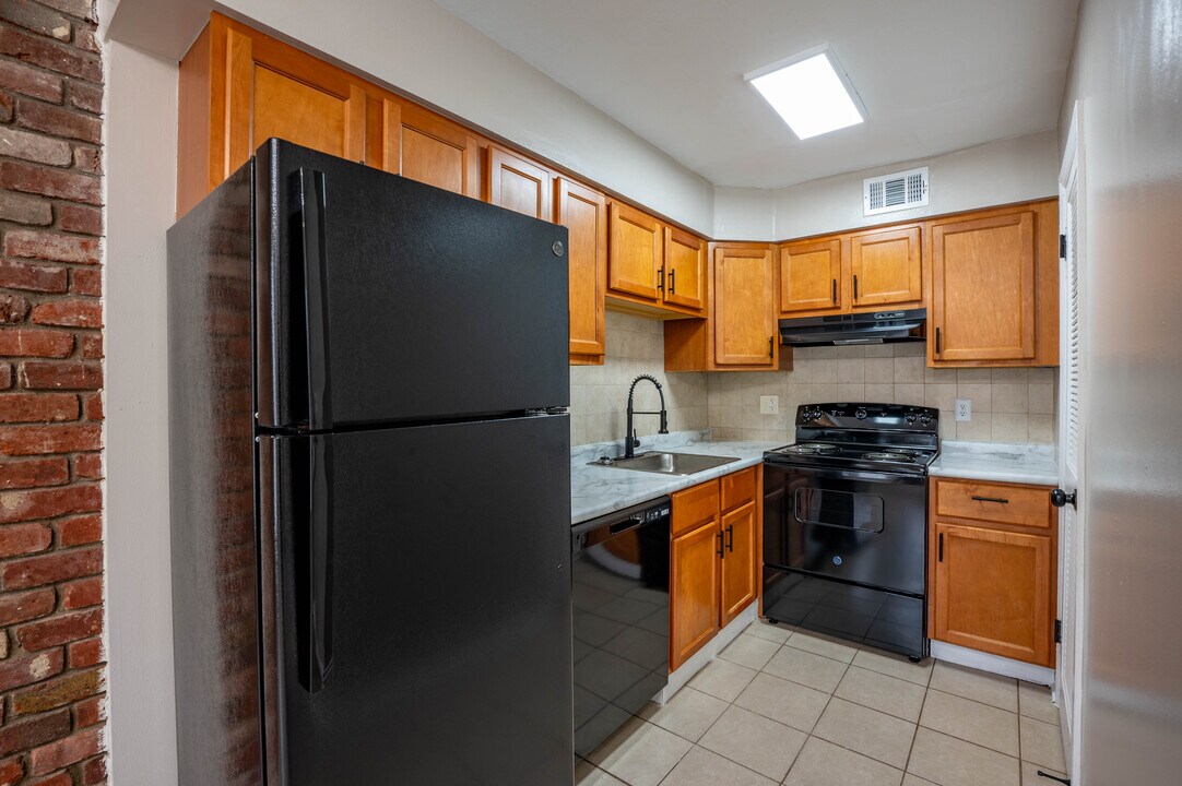The Riverside Apartment Homes in Indianapolis, IN - Building Photo