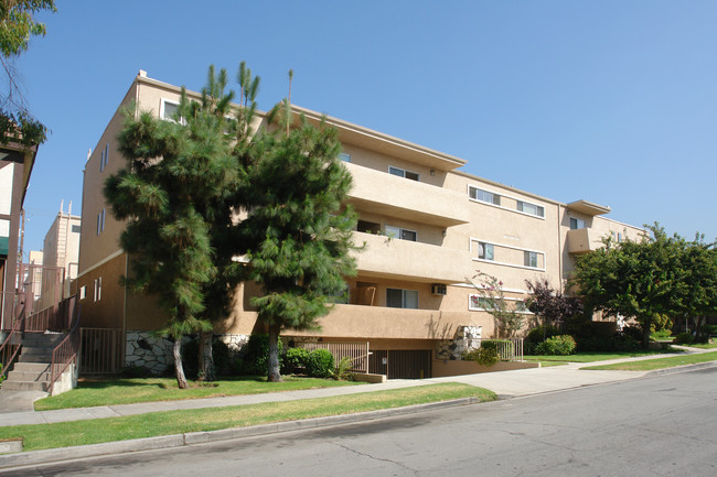 Versailles Apartments in Burbank, CA - Building Photo - Building Photo