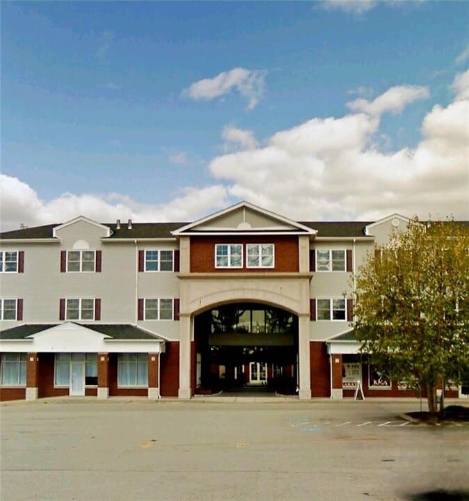 114 Granite St in Westerly, RI - Building Photo