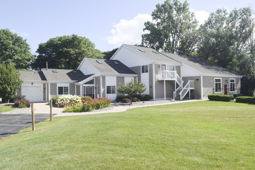 Northern Pines in Green Bay, WI - Building Photo