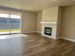 4369 Lolo Wy in Richland, WA - Building Photo - Building Photo