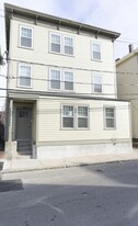 33 Merriam St, Unit #2 Apartamentos