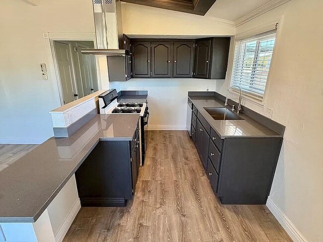 2028 W Oldfield St in Lancaster, CA - Building Photo - Building Photo