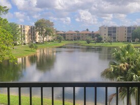 7900 NW 50th St in Lauderhill, FL - Building Photo