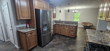 901 Hurst Dr in Hopkinsville, KY - Building Photo - Building Photo