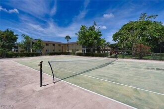 8109 Country Rd in Ft. Myers, FL - Building Photo - Building Photo