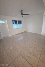 3504 Lantana St in Ft. Myers, FL - Building Photo - Building Photo