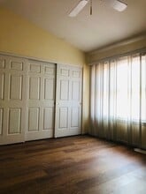 41 Bedford Rd in Mundelein, IL - Building Photo - Building Photo