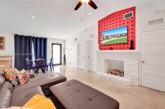 1704 Rodman St in Hollywood, FL - Building Photo - Building Photo