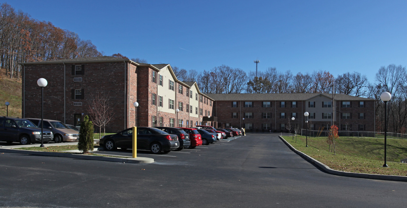 Ella Bella Villa Apartments in Dunbar, WV - Building Photo