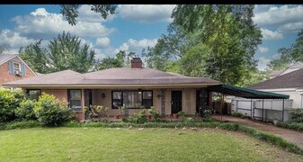 2464 Monroe Ave in Memphis, TN - Building Photo