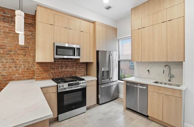 233.5 Summit Ave in Jersey City, NJ - Building Photo - Building Photo