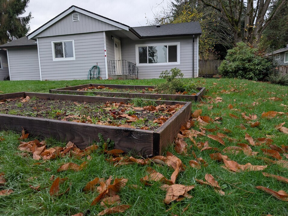 10331 Wallingford Ave N in Seattle, WA - Foto de edificio
