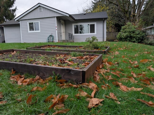 property at 10331 Wallingford Ave N