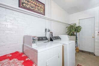 4 Wigglesworth St, Unit 1 in Boston, MA - Building Photo - Building Photo