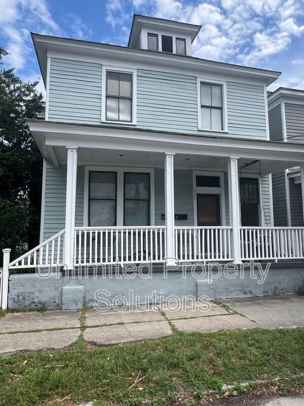 property at 721 Chestnut St