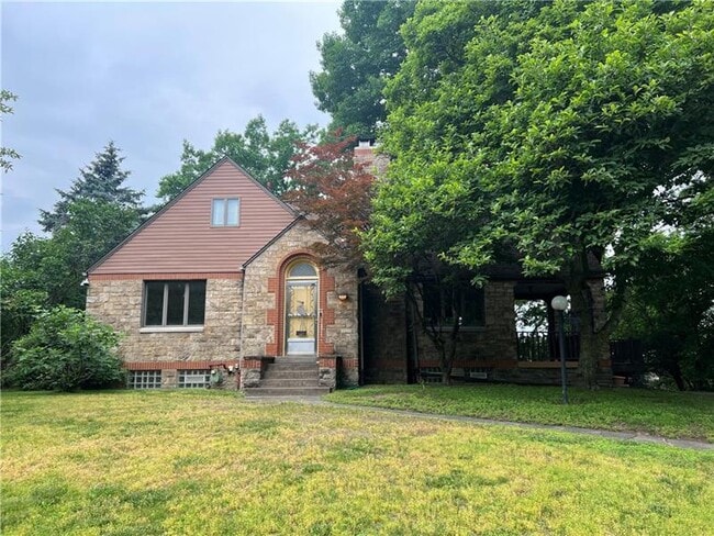 127 Westland Dr in Pittsburgh, PA - Building Photo - Building Photo