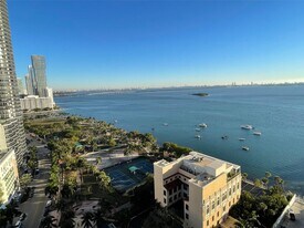 1717 N Bayshore Dr, Unit 17 in Miami, FL - Building Photo