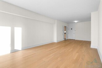 145 W 67th St in New York, NY - Building Photo - Building Photo