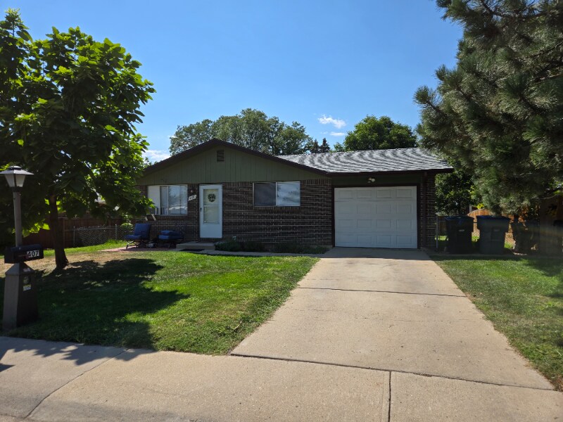 407 Fox St in Longmont, CO - Building Photo