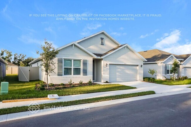 8001 Majestic Palms Ct in Venice, FL - Building Photo - Building Photo