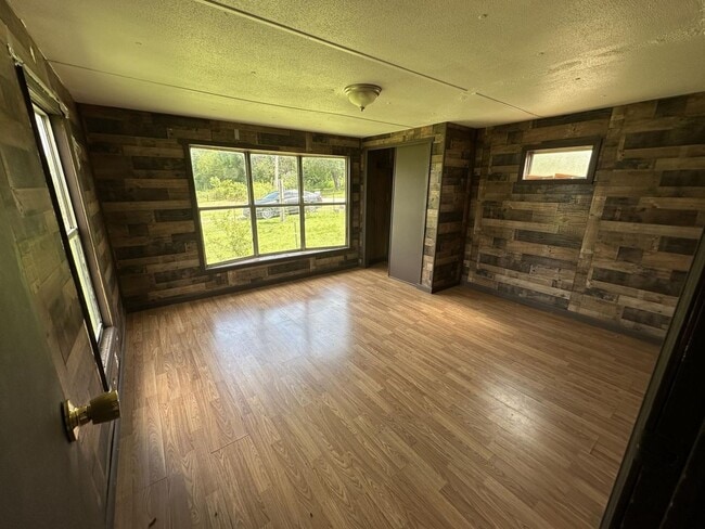 3620 Carver Rd in Diamond, MO - Building Photo - Building Photo