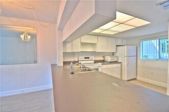 2330 Naples Trace Cir in Naples, FL - Building Photo - Building Photo