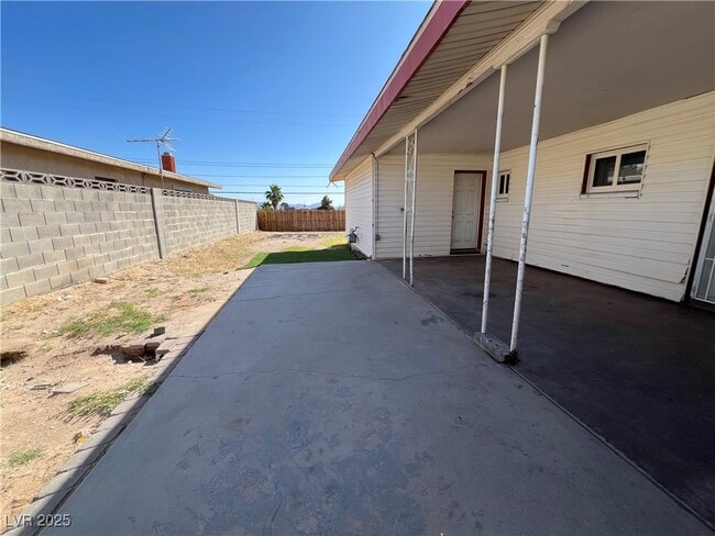 property at 1128 Greenway Dr