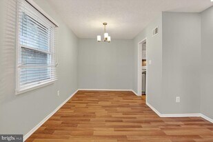 7600 Lisle Ave in Falls Church, VA - Building Photo