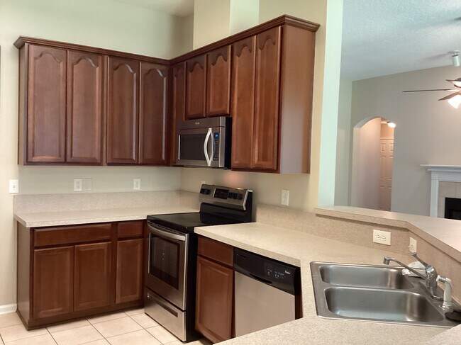 14021 Golden Eagle Dr in Jacksonville, FL - Building Photo - Building Photo