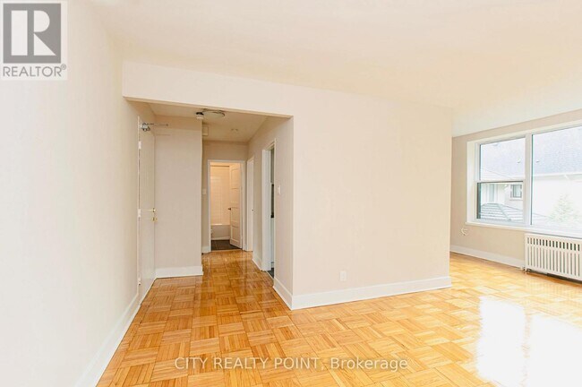 1545 Bathurst St in Toronto, ON - Building Photo - Building Photo