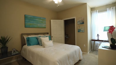 Rosemary in Conroe, TX - Foto de edificio - Building Photo
