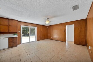 6516 Perdido Dr in Watauga, TX - Foto de edificio - Building Photo