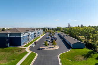 The Oaks in Watertown, SD - Foto de edificio - Building Photo