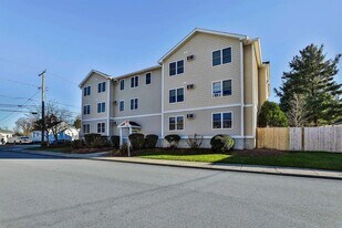15 Lovell St in Nashua, NH - Building Photo