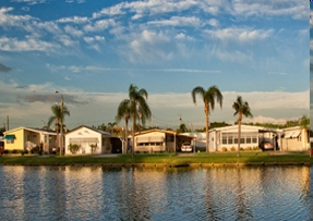 Gateway Mobile Home Park in St. Petersburg, FL - Foto de edificio - Building Photo