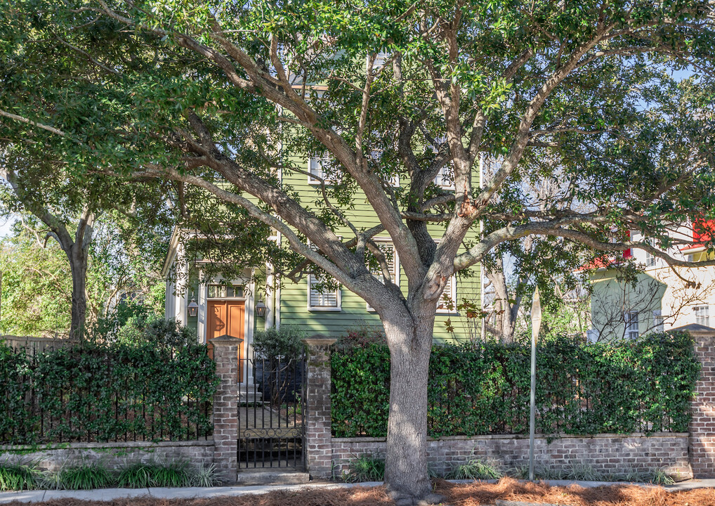 26 Mary St in Charleston, SC - Building Photo