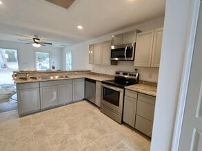 321 Cedar Trl in Madison, FL - Building Photo - Building Photo
